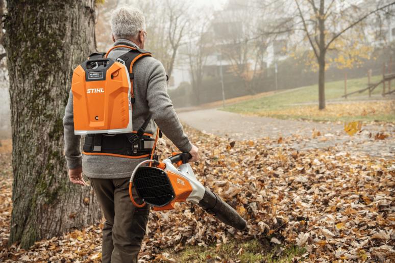 Bladblazer en bladzuiger op accu STIHL