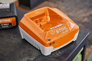 AL 301, chargeur de batterie