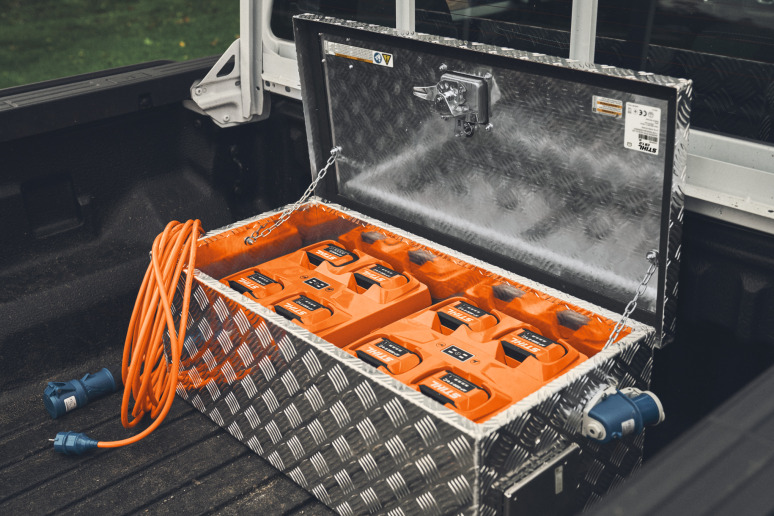 CB 1, boîtier de charge