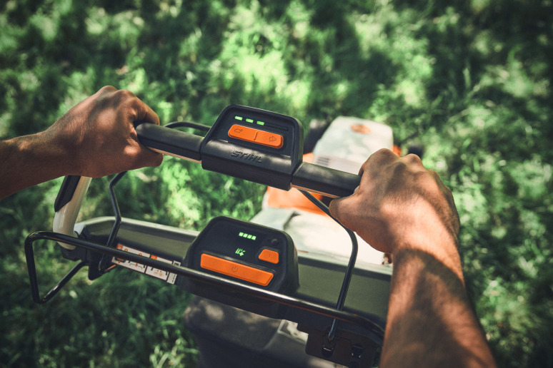 RMA 756 V, sans batterie ni chargeur