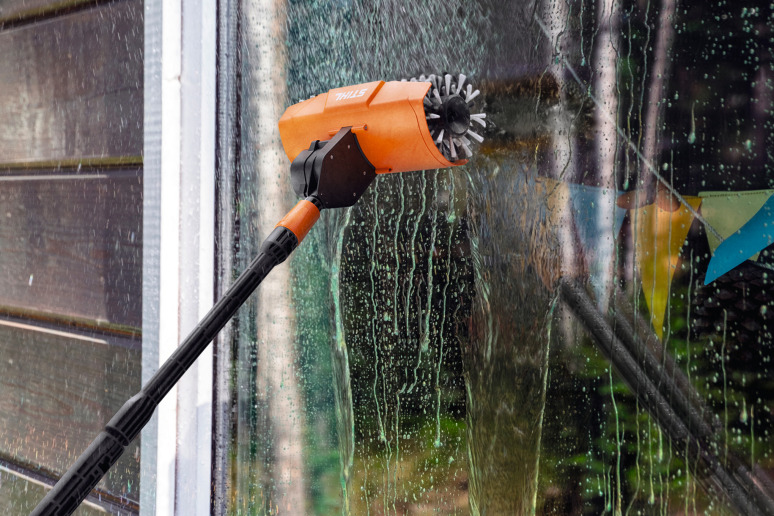 Brosses souples, pour la brosse-rouleau rotative